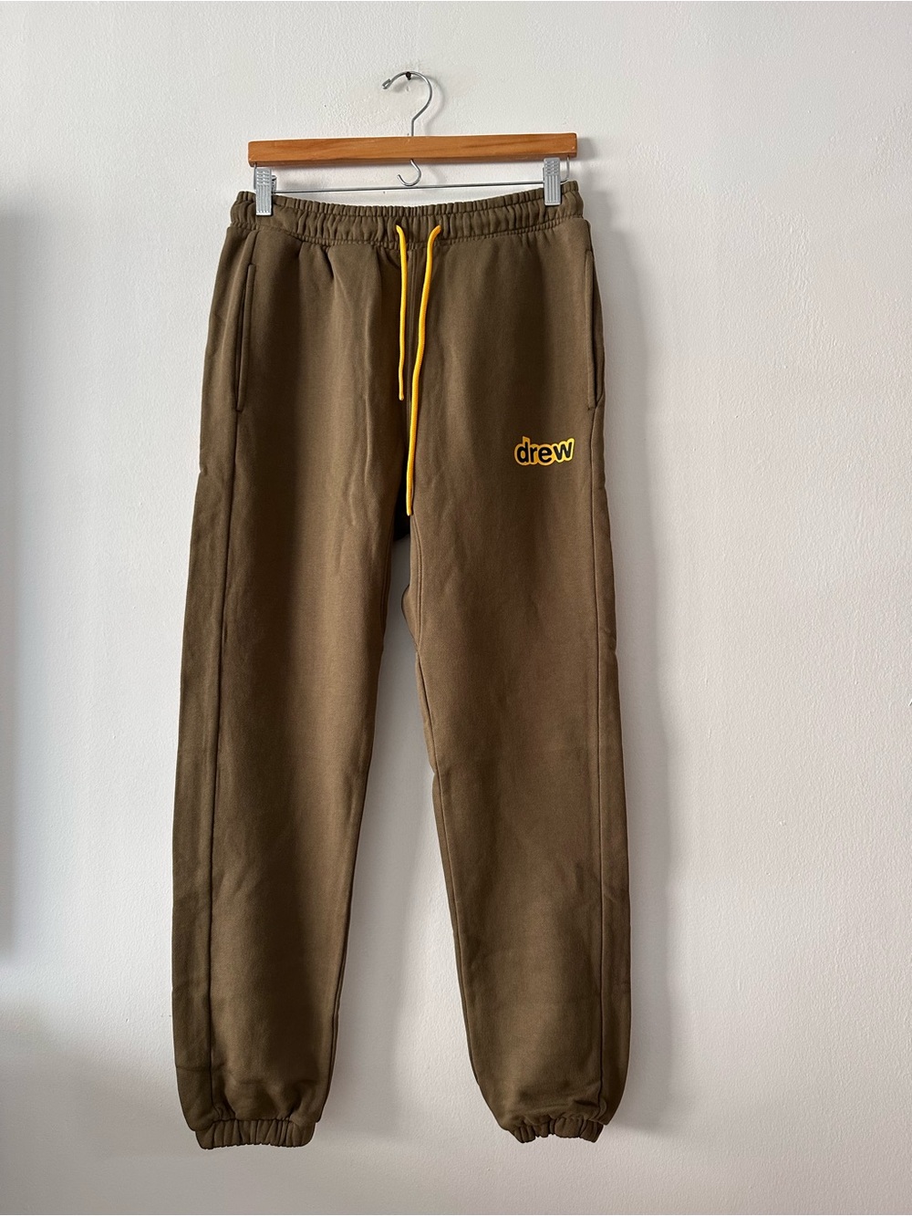 Drew House Sweatpants in Olive green/ yellow drawstring classic log size small